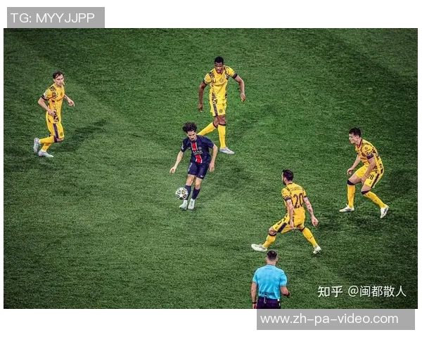 探索足球比赛用球的演变与技术创新对比赛的影响